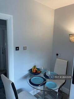 Kitchen Dining Area