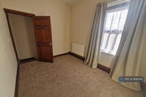 Small Bedroom