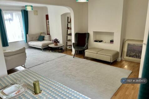 Living &amp; Dinning Room