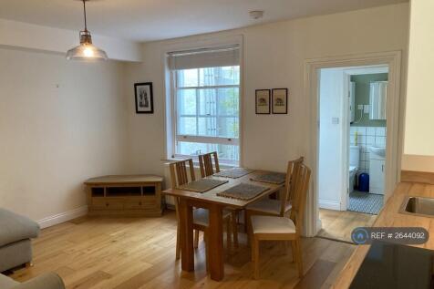 Loung/Dining Room
