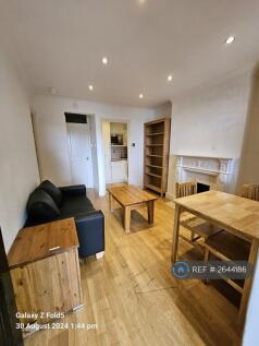 Kitchen/ Lounge / Dining