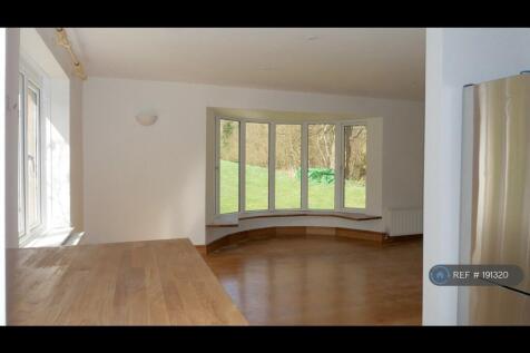 Open Plan Kitchen &amp; Dining/Living Room