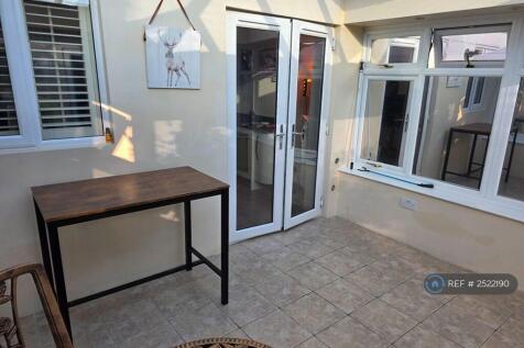 Conservatory / Lounge