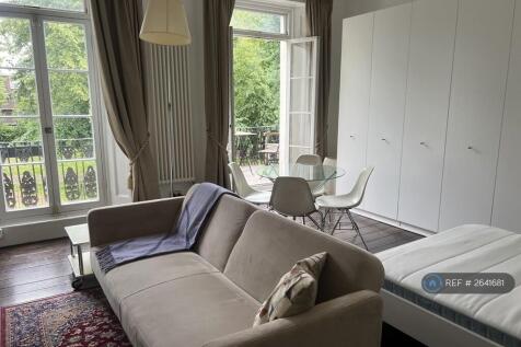 Living Area - Alt View