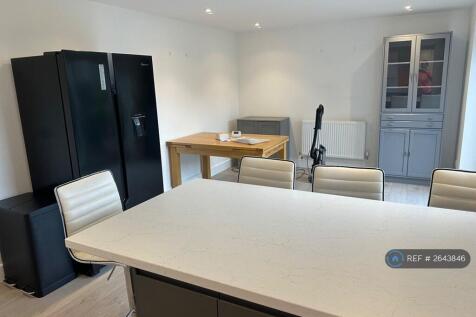 Breakfast Bar And Dining Room