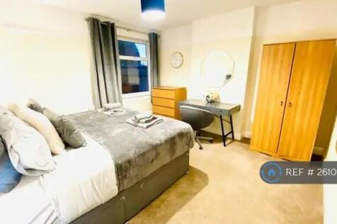 Bedroom 2 With Dressing Table/Desk