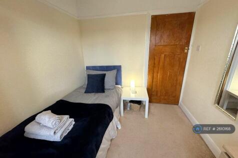 Bedroom 3 With Single Bed