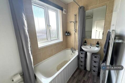 Newly Refurbished Bathroom