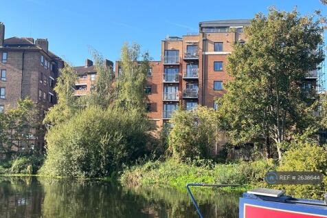 Heron Court From Across The River Lee