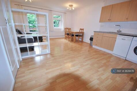 Open Plan Lounge / Kitchen Area