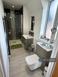Master En-Suite
