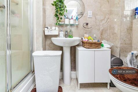 En-Suite 1