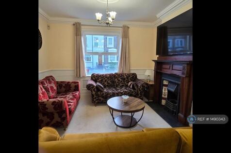 Living Room/Dinner