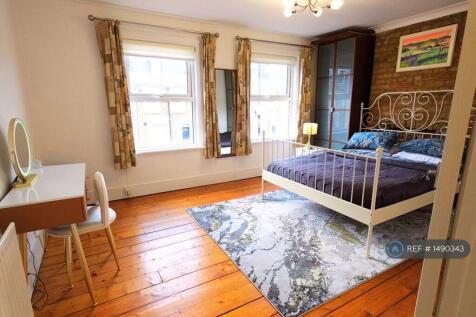 Bedroom One/ Queen Bed