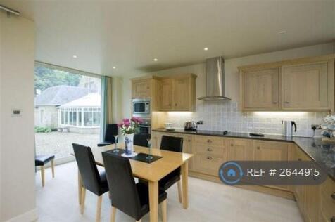 Kitchen Dining Area