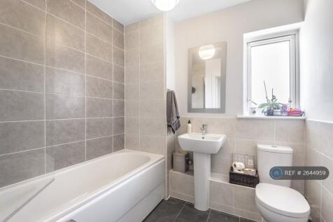 Bath/Toilet
