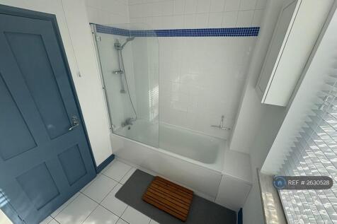 Power Jet Shower And Bath