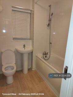 Family Bathroom 
