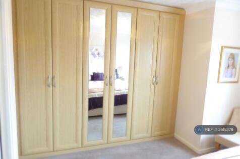 Bedroom Cupboards2