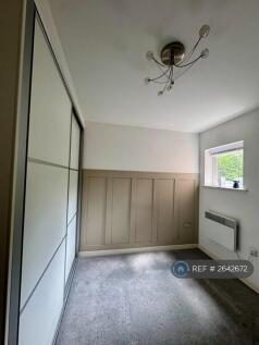 2nd Room/ Office &#43; Built In Wardrobe