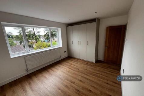 Master Bedroom b