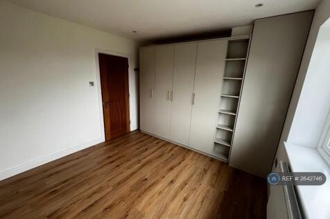 Guest Bedroom b