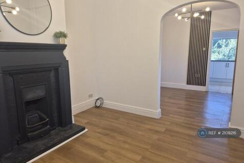 Lounge Through To Kitchen