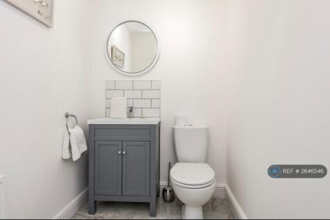 Downstairs Toilet 