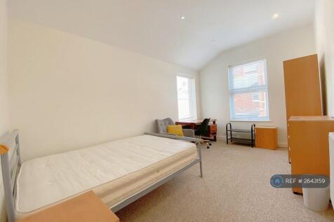 First Floor Back Bedroom