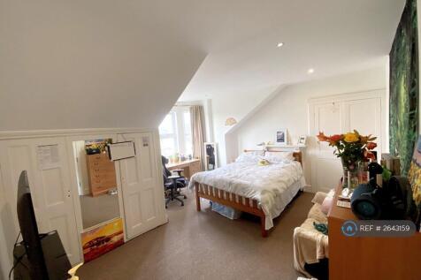 Top Floor Front Bedroom