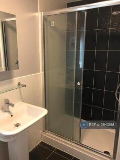 Bedroom 1 En-Suit Shower