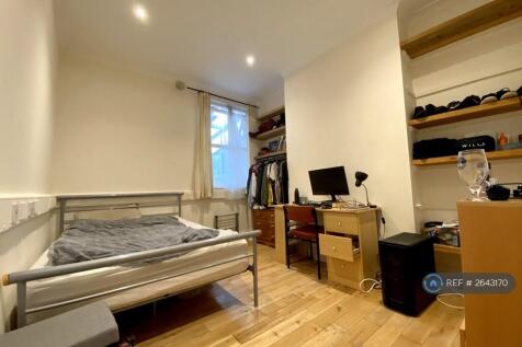 Ground Floor Back Bedroom