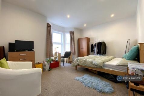 First Floor Front Bedroom