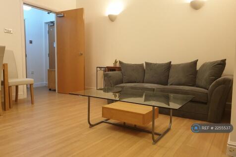 Lounge 3