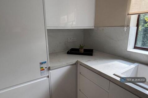 New Intergrated Fridge And Freezer 
