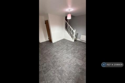 Back Sitting Room / Dining Room 