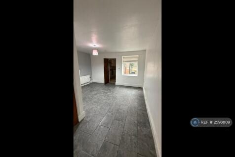 Back Sitting Room/ Dining Room 