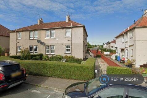 Two Bed Upper Flat With Private Garden Area 