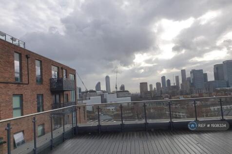 Shared Roof Terrace On 8th Floor