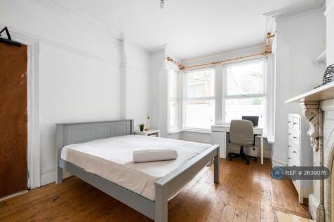 Bedroom 1 (Ground Floor)