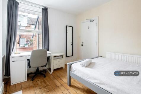 Bedroom 3 (1st Floor)