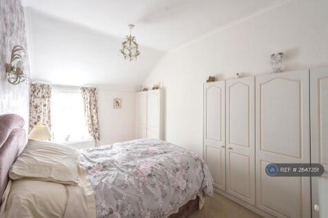 Bedroom 1a (Old With Furniture For Perspective)