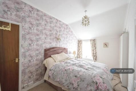 Bedroom 1b (Old With Furniture For Perspective)