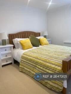 Master Bedroom Kingsize Bed