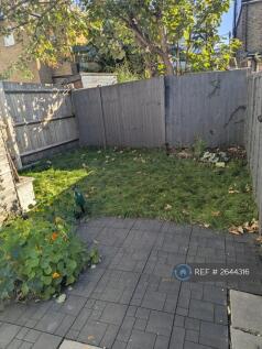 Rear Garden &#43; Shed