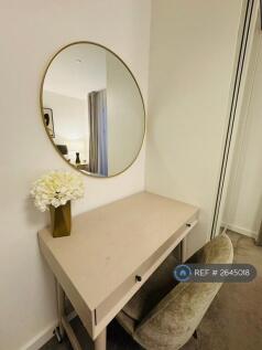 Ensuite Table