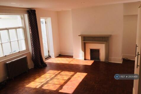 Lounge Onto Patio Unfurnished.