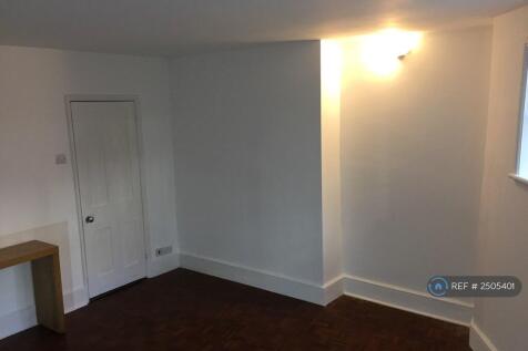 Main Bedroom Unfurnished Door Into En Suite