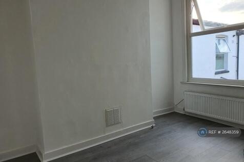 Rear Bedroom