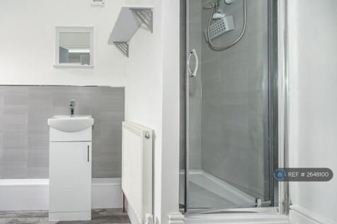 Bed 2 En Suite